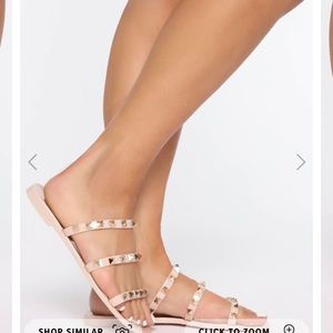 Fashion nova sandles